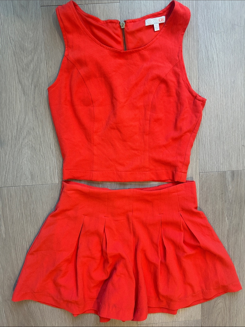 Gianni Bini Bright Red Two-Piece Pleated Short Set